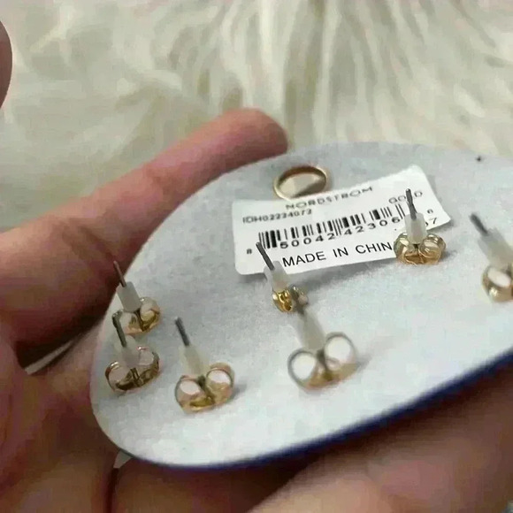 Cameron Rose Los Ángeles-Nwt 5 Earings Set - Gold - Picture 2 of 4